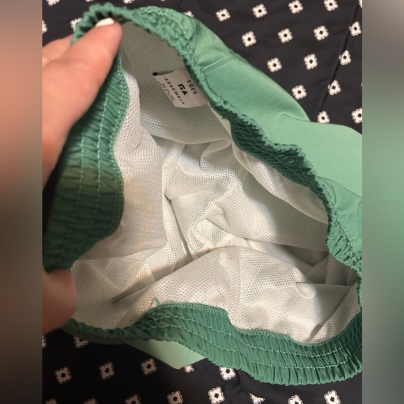 Free Assembly kids green fade out shorts with tie- size 14/16 - Picture 6 of 7